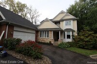 Building Photo - 1090 Oakwood Dr