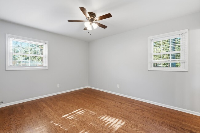 Building Photo - Ranch Home on Wilmington Island For Lease!