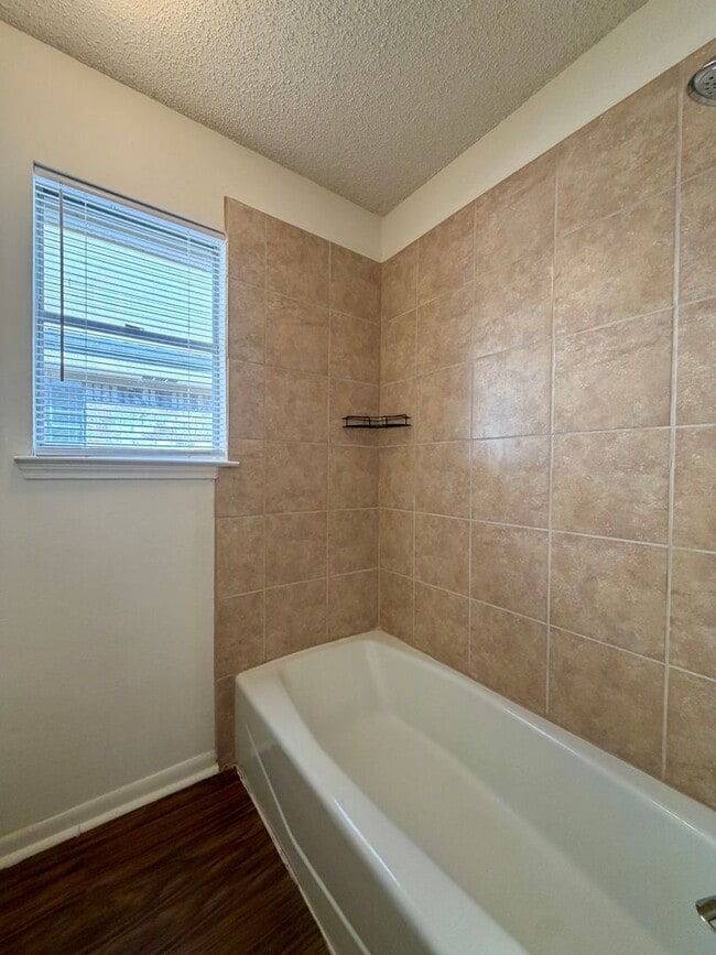 Building Photo - Duplex