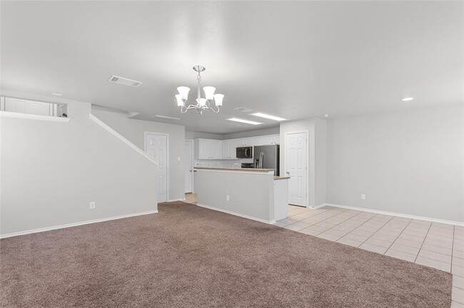 Building Photo - 34 S Villa Oaks Dr