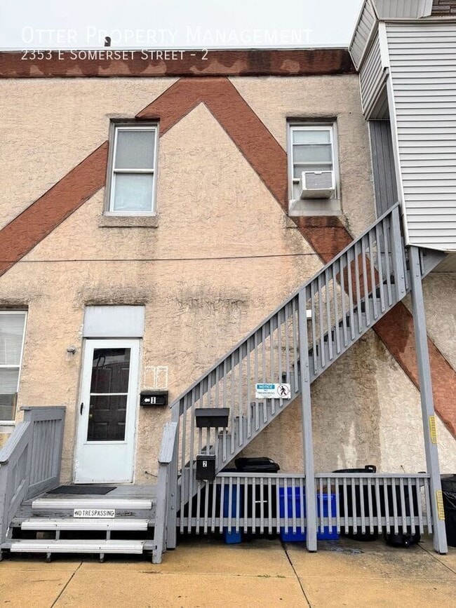 Building Photo - 2353 E Somerset St