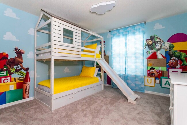 Building Photo - 3413 Lilac Wy