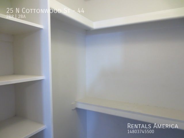 Building Photo - 2 Master Bedrooms in Fully Remodeled, Sing...