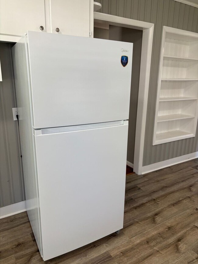 Building Photo - 3 bed, 1 bath brick home located in Asheboro