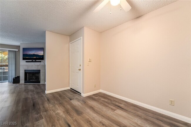 Building Photo - 2200 S Fort Apache Rd