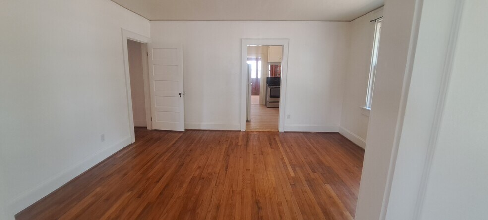 Building Photo - 315 Bosley Ave