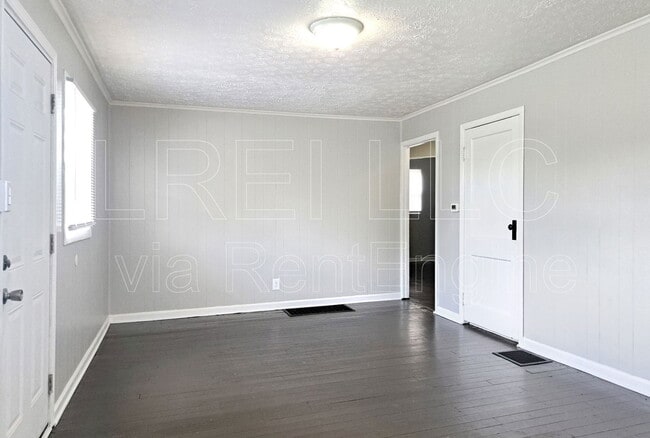 Building Photo - 1763 W Lee St