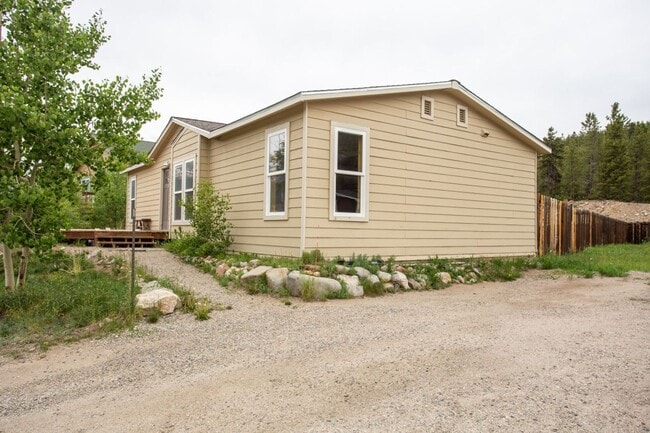 Building Photo - 3 Bedroom, 2 Bath Home in French Creek