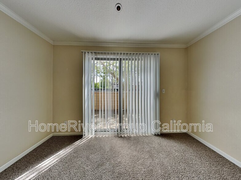 Building Photo - 1019 Dornajo Way