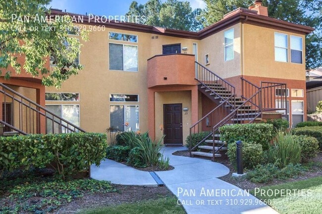 Building Photo - 26130 Laguna Ct