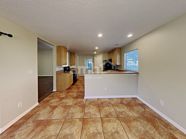 Building Photo - 315 Morningview Dr