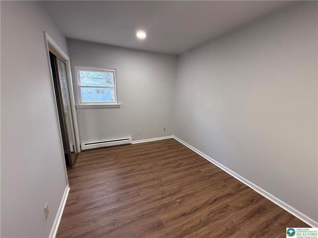 Building Photo - 320 Lockridge Ln