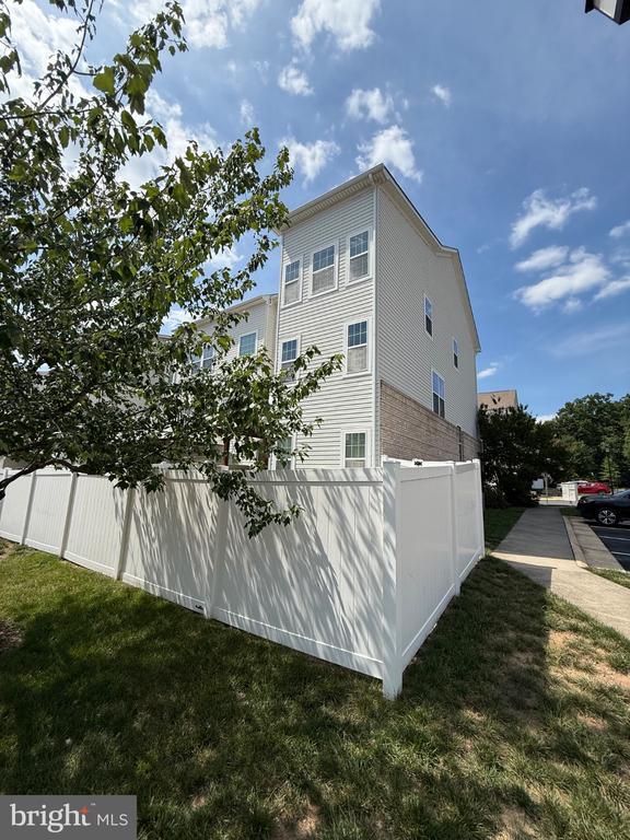Building Photo - 42649 Winter Wind Terrace