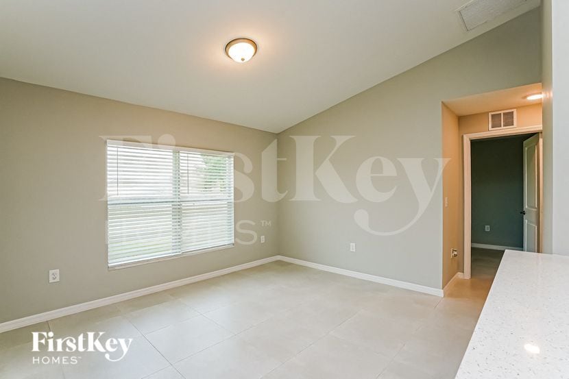 Building Photo - 2838 NW 3rd Pl