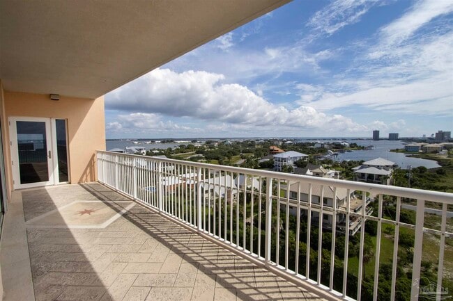 Building Photo - 800 Fort Pickens Rd