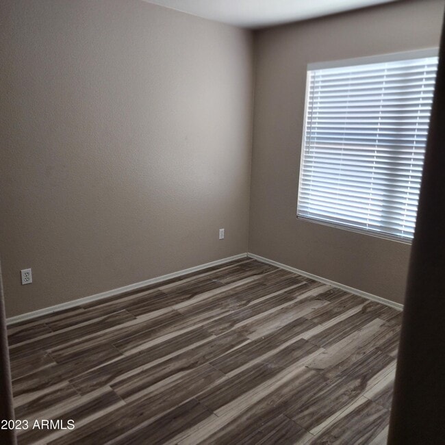 Building Photo - 15864 W Evans Dr