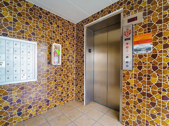 Building Photo - 13 44th St