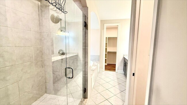 Building Photo - 10012 Adagio Cv