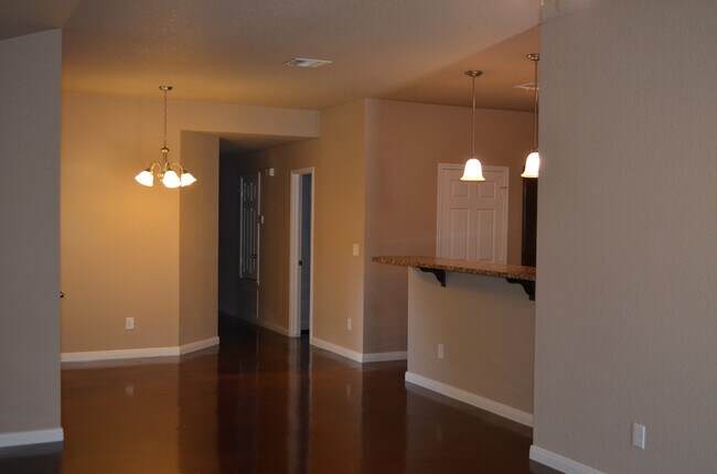 Building Photo - 1421 Hopi Trail
