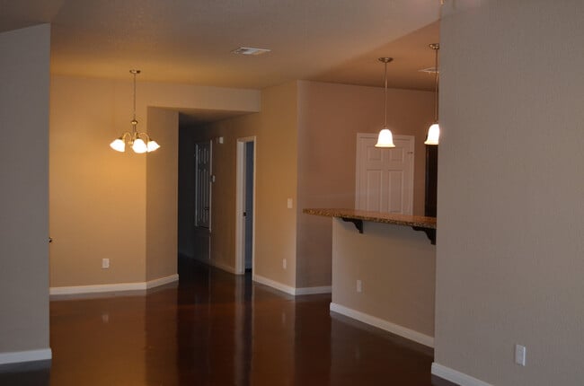Building Photo - 1421Hopi