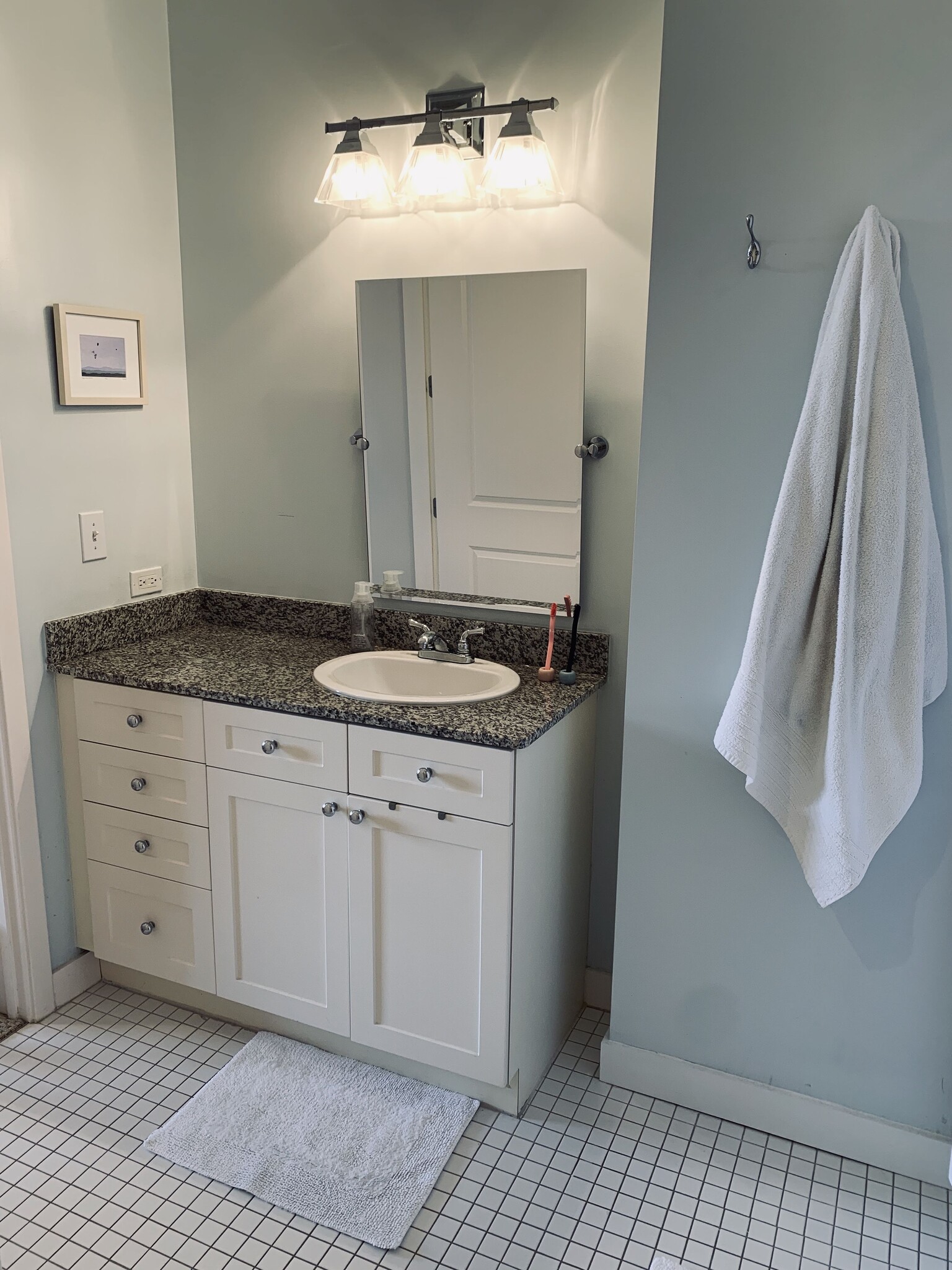 Bathroom - 565 Peachtree St NE