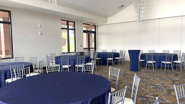 Building Photo - 7921 NW 82nd Ct