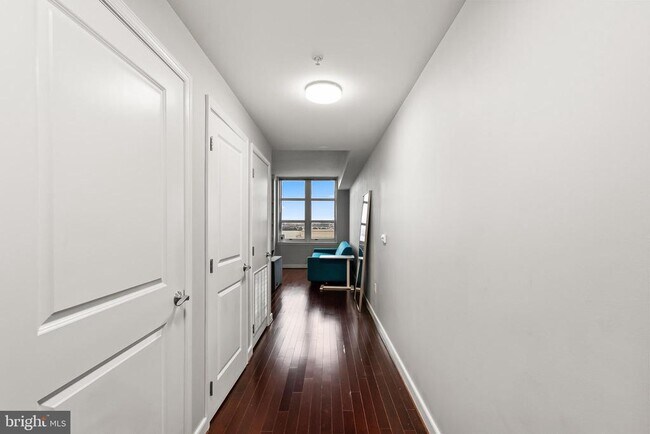 Building Photo - 157 Fleet St