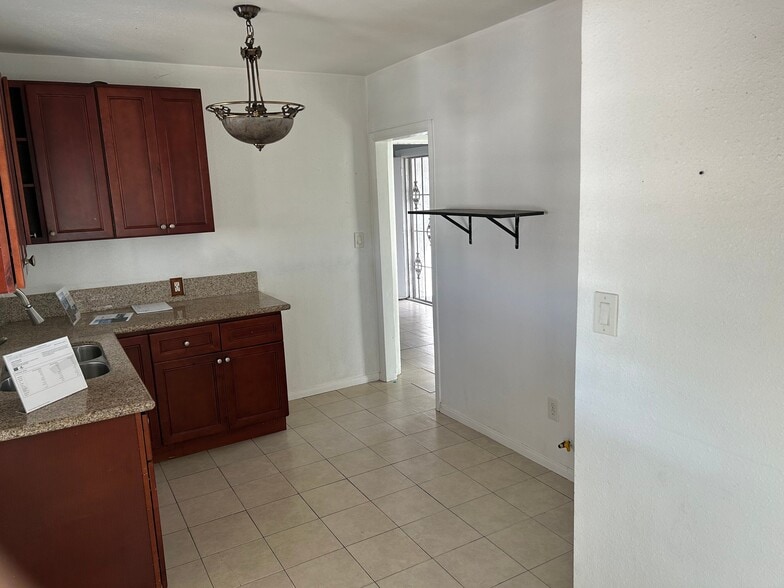 Building Photo - 6835 Newell St