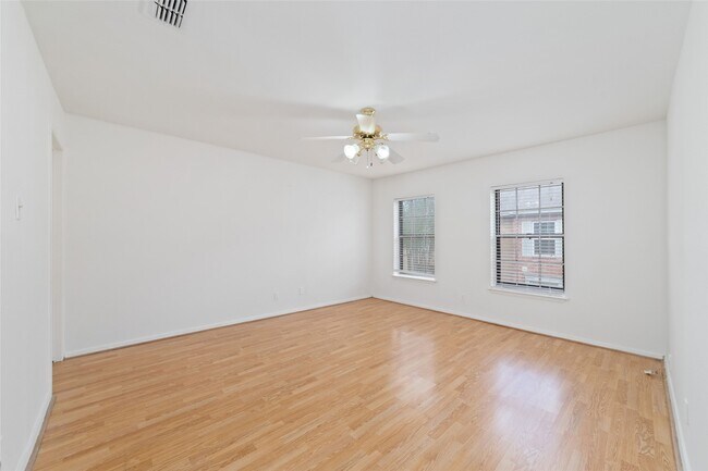 Building Photo - 4022 Belle Park Dr