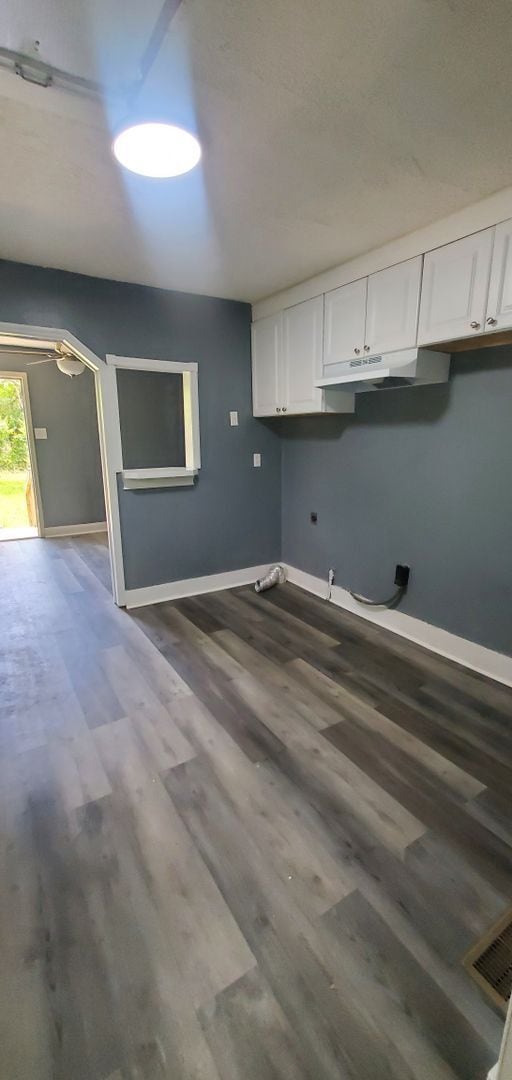 Building Photo - Cozy 2-Bedroom on quiet street