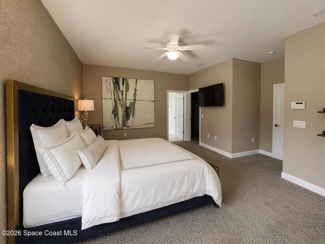 Building Photo - 631 Waterside Cir