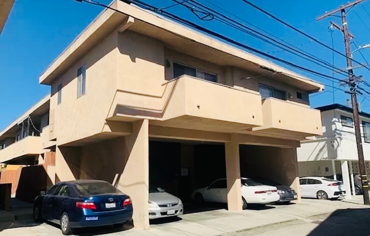 Building Photo - 3557 Jasmine Ave