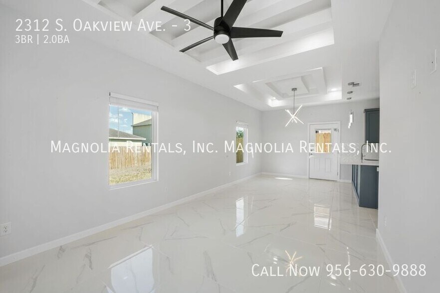 Building Photo - 2312 S Oakview Dr