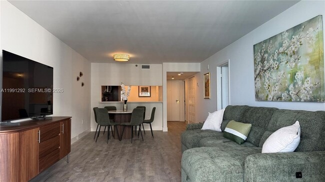 Building Photo - 555 NE 15th St