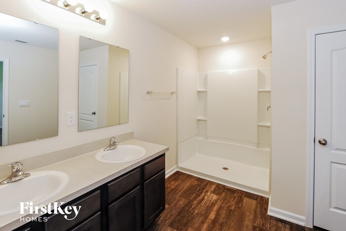 Building Photo - 325 Jarama Cir