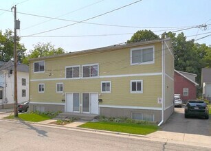 Building Photo - 1319-1321 St James Ct