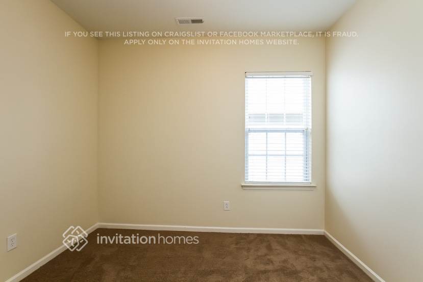 Building Photo - 174 Gresham Ln