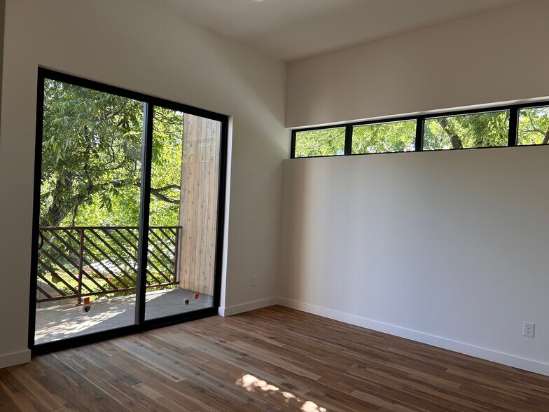Building Photo - 500 Irma Dr