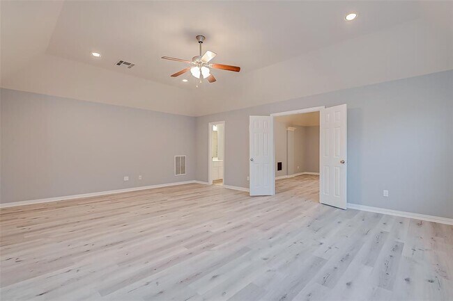Building Photo - 18306 S Austin Shore Dr