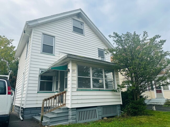 Building Photo - DREAM LOCATION !! LOOKS LIKE PRIVET ROAD !!!