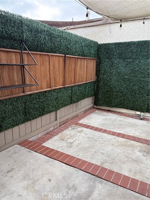 Building Photo - 16635 Algonquin St