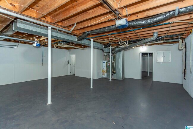 Building Photo - 917 Old Oak Trce