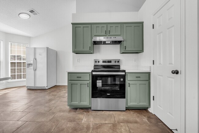 Building Photo - 8334 Manhatten Dr