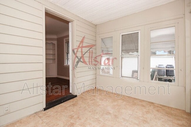 Building Photo - 3801 Woodridge Rd