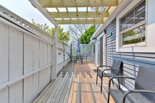 Building Photo - WINTER RENTAL: Changes In Latitude (Dogs Welcome!)