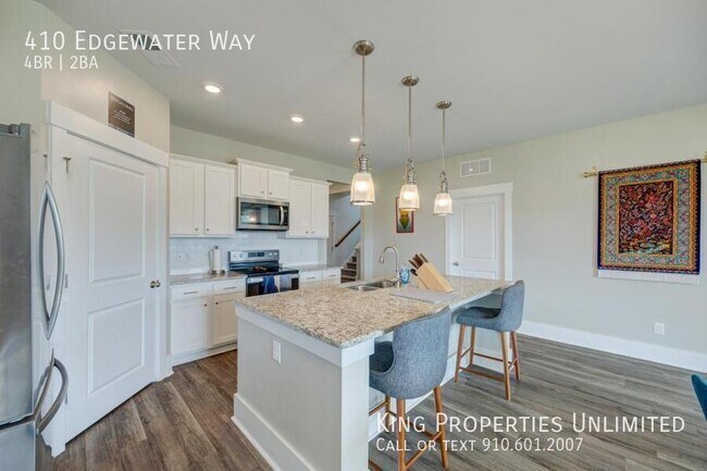 Building Photo - 410 Edgewater Wy