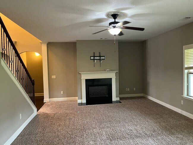 Building Photo - Located in Wrenwood Subdivision!!
