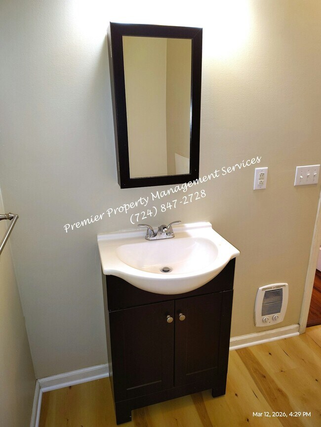 Building Photo - 602 Sheffield Ave