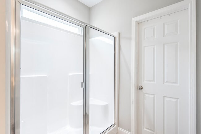 Building Photo - 1048 Westgate Dr