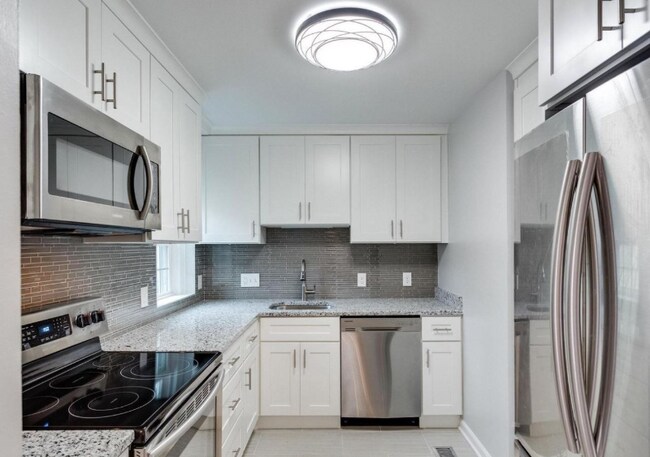 Building Photo - 4811 29th St S